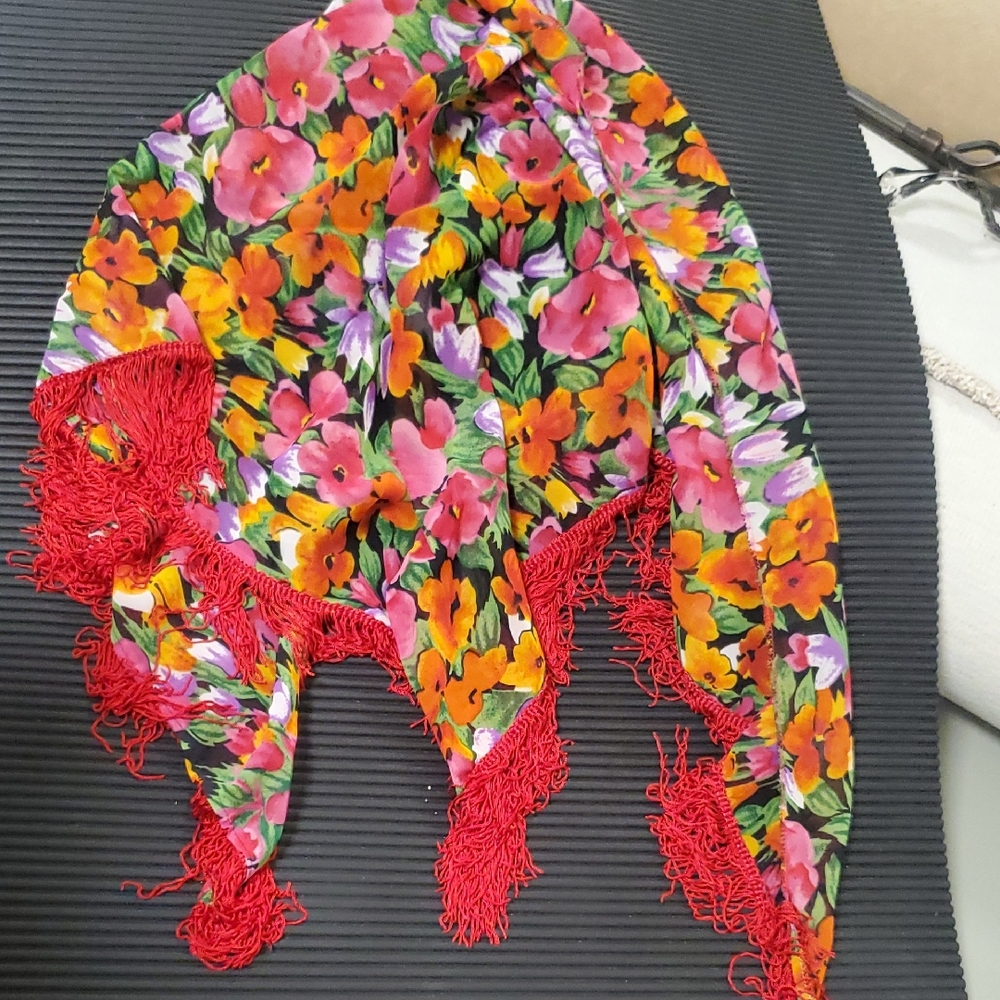 Floral Shawl With Fringes